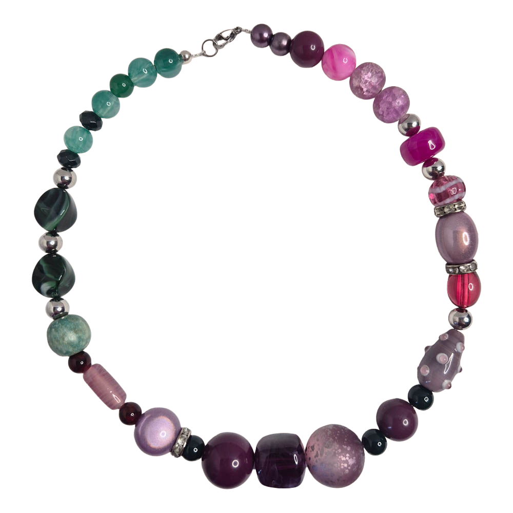 handgemaakte ketting met vintage natuursteen kralen
