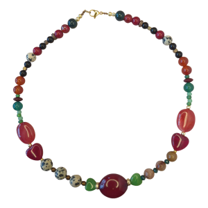 handgemaakte ketting met bordeaux dalmatiër kralen